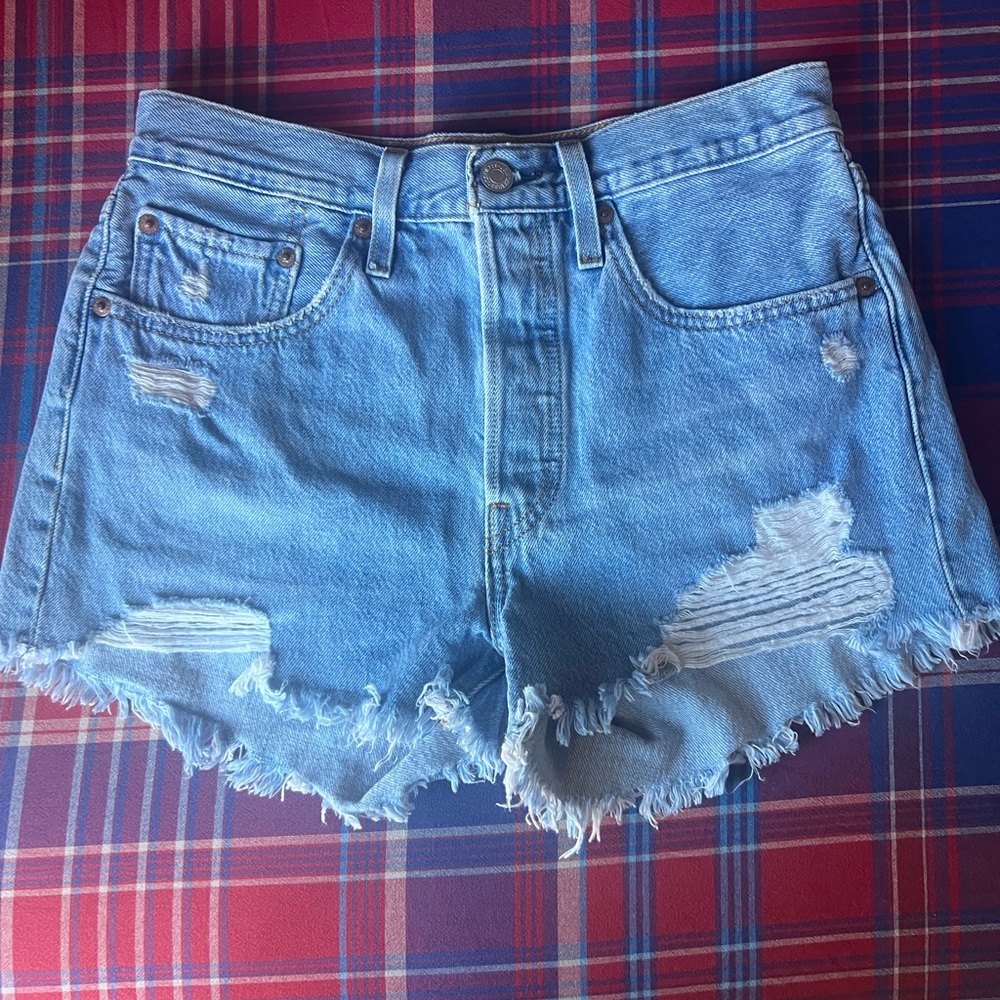 Levi’s shorts